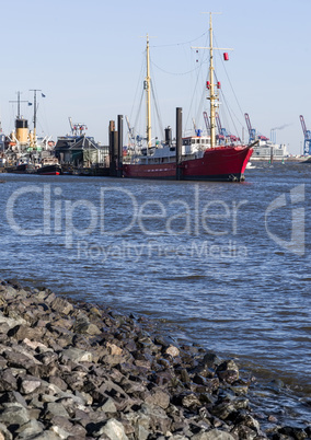 Hamburger Hafen an der Elbe