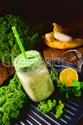 kale banana smoothie