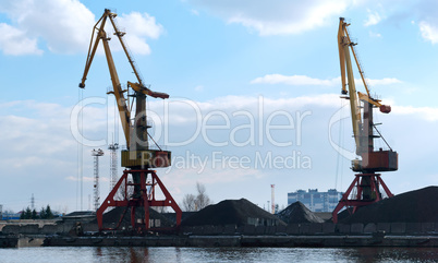 sea port, port cranes, gantry crane, transportation of coal by sea