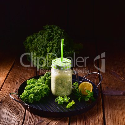 kale banana smoothie