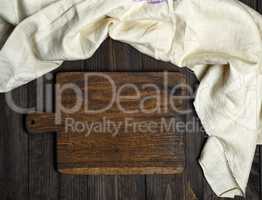 empty old brown wooden cutting board