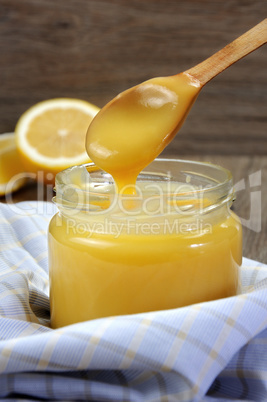 lemon kurd - custard on fruit juice