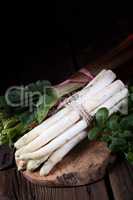 delicious white asparagus