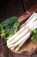 delicious white asparagus