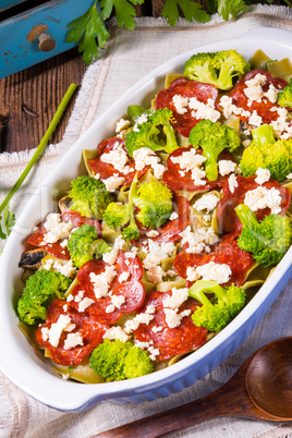 Pasta casserole with chorizo ??sausage and broccoli