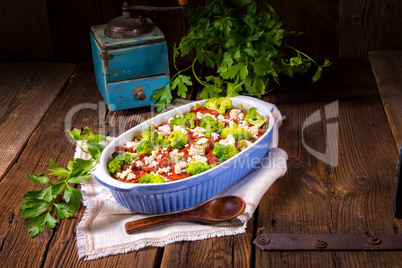 Pasta casserole with chorizo ??sausage and broccoli