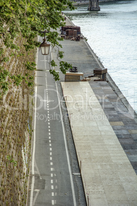 cycle path built on the quay of the Tiber river