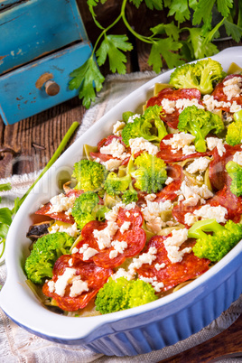 Pasta casserole with chorizo ??sausage and broccoli