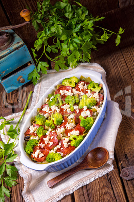 Pasta casserole with chorizo ??sausage and broccoli