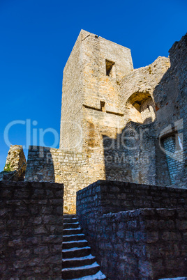 old walls inside the castle Reussenstein