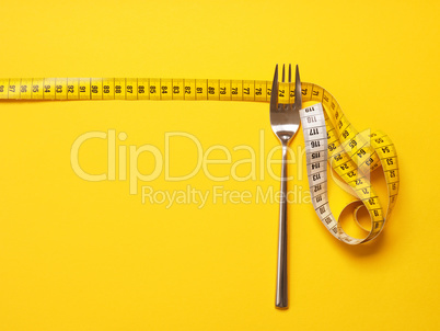 Measuring tape with a fork