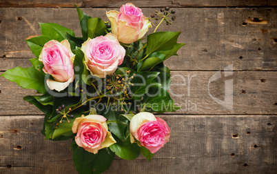 Bunch of pink roses
