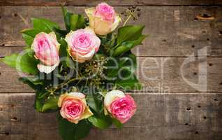 Bunch of pink roses