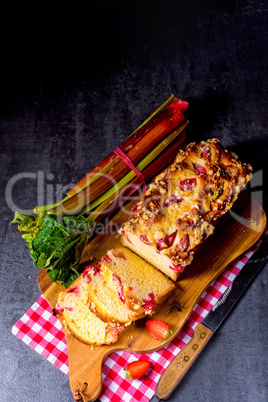 brioches with rhubarb, strawberry and streusel