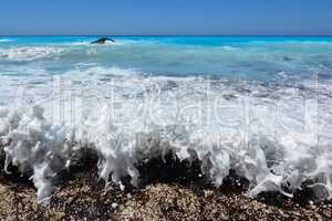 Frozen movement of sea foam