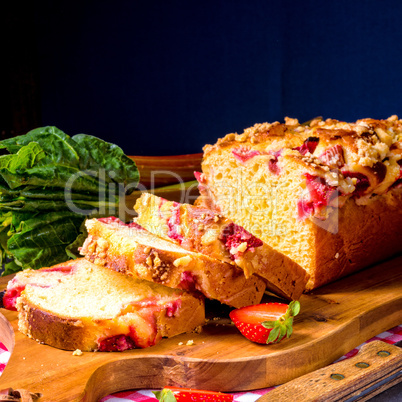 brioches with rhubarb, strawberry and streusel