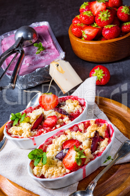 strawberry tart with vanilla pudding and ice cream