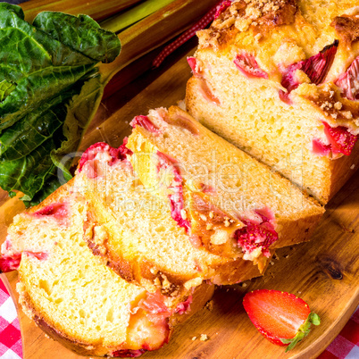 brioches with rhubarb, strawberry and streusel