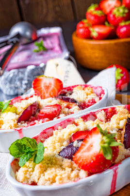 strawberry tart with vanilla pudding and ice cream