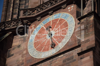 Uhr am Freiburger Münster