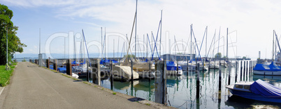 Bootshafen in Friedrichshafen am Bodensee Panorama..