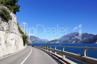 Straße am Gardasee in Italien