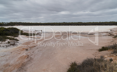 Salzsee im Outback von Western Australia
