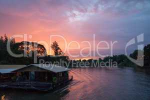 Round trip thailand july 2017 - Boat trip on the river Kwai with