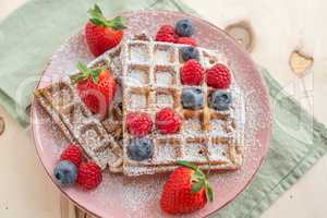 Waffeln mit Beeren