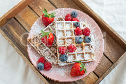 Waffeln mit Beeren