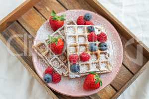 Waffeln mit Beeren