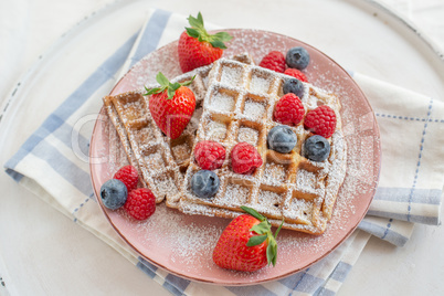 Waffeln mit Beeren