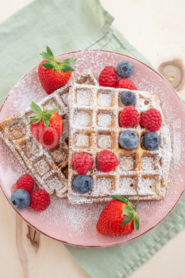 Waffeln mit Beeren