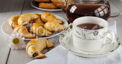 Baking with different fillings.