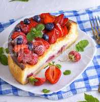 Cheesecake of cottage cheese and fresh strawberries