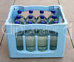 Sauberes Trinkwasser in Flaschen