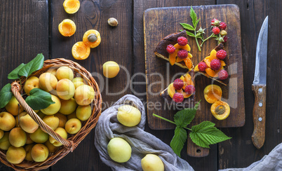 fresh apricots and pieces of cheesecake