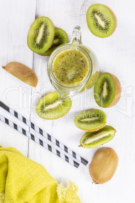 Kiwi smoothie with fresh fruits