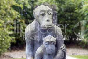 Steinskulpturen in Form von Affen