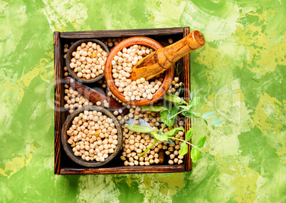 Chickpeas, the basis of vegetarian cuisine