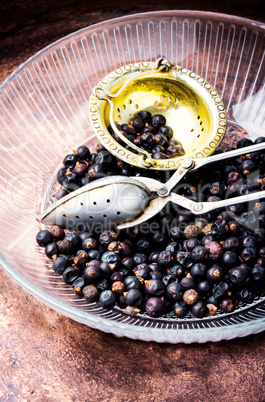 Bowl of juniper berries