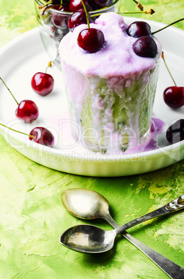 Ice cream with cherry flavor