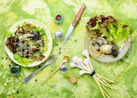 Vegetarian salad with mushrooms