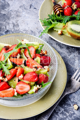 salad with strawberry