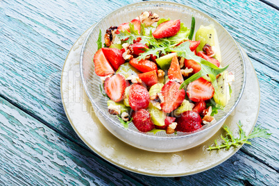 salad with strawberry