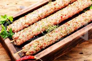 Kebab of lamb with herbs