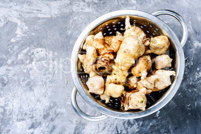 Raw Jerusalem artichokes