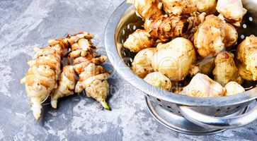 Raw Jerusalem artichokes