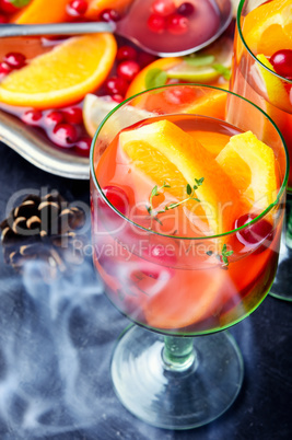 Steam sangria with fruits