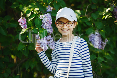 Child and lilac